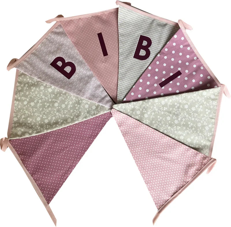 Vlaggetjes met naam: ontwerp Bibi beige bloemetjes